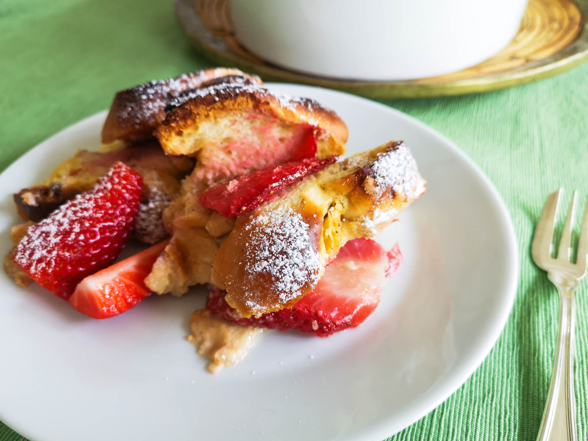 Brioche-Auflauf mit Erdbeeren vom Foodblog Lieblingsspeise